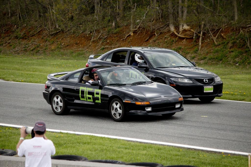 Illustration for article titled I went racing for the first time ever! And I didn't crash!
